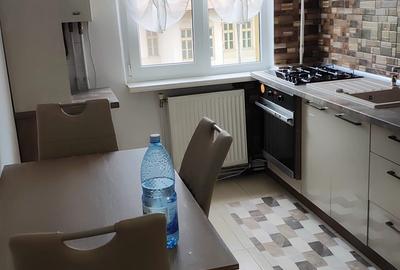 Apartament cu 2 camere decomandat în Ultracentral