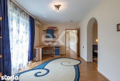 Casă cu 5 camere cu Teren 3659 Mp în Sărata - 4