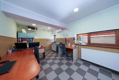Cladire generoasa P+E+M, ideala pentru afaceri si locuit confortabil! - 9