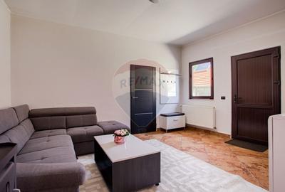 Casa cu 2 corpuri, piscina si 3.235 mp teren in Ghioroc - 27