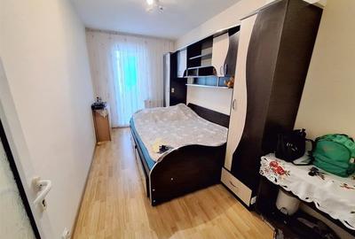 Apartament 3 camere semidecomandat  zona MIilcov - 3