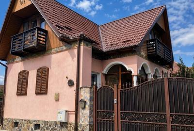 Casă cu 4 camere în Luța