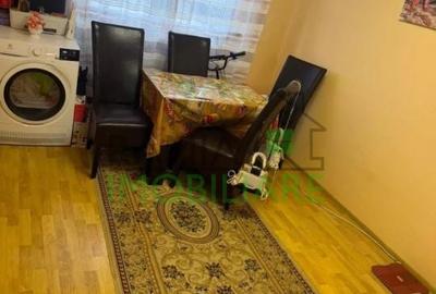 Apartament cu 3 camere semidecomandat, mobilat în Florilor - 6