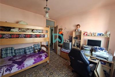 Apartament cu 3 camere decomandat în Calea București - 6