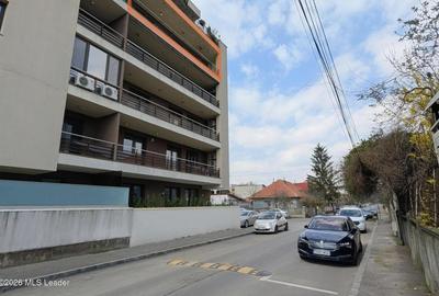 Apartament cu 3 camere decomandat în Panduri - 4