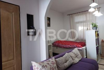 Apartament la curte 3 camere 59 mp pivnita gradina 60 mp Cisnadie - 13