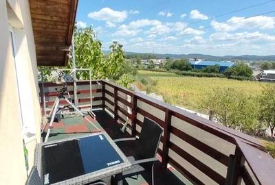 Apartament cu 3 camere decomandat în Central - 1