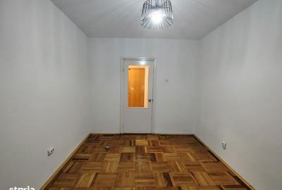 Apartament cu 3 camere în Micro 6 - 15
