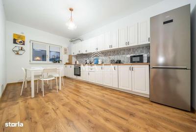 Casă cu 4 camere decomandat în Cristian - 9