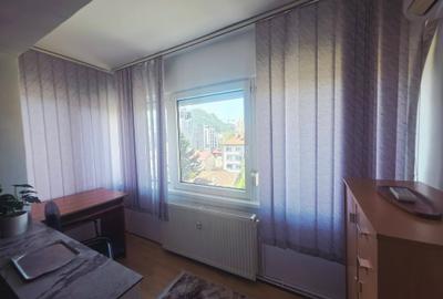 Apartament cu 2 camere decomandat în Centrul Civic - 2