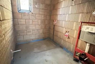 Casă cu 1 camere cu Teren 435 Mp în Micești - 2