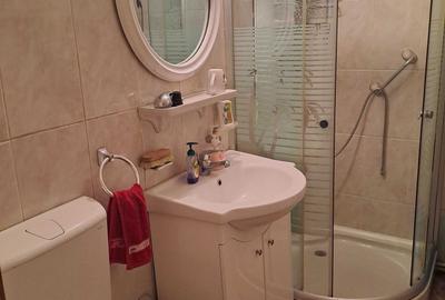 Apartament cu 3 camere decomandat în Dosu Bricii