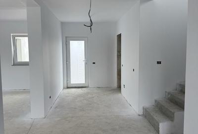 Casă cu 4 camere în Strejnicu - 5
