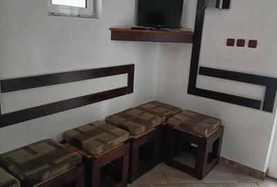 Spațiu comercial, de 150 mp, în Central - 6