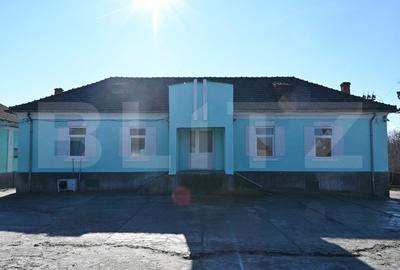 Hale, spatii de depozitare si administrative, teren 6530 mp, Cernele - 2