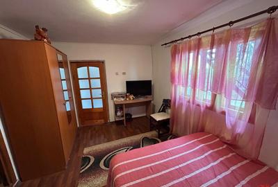 Casă cu 4 camere cu Teren 376 Mp în Odobești - 8