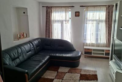 Casă cu 4 camere în Central - 1
