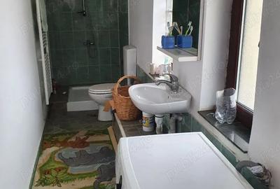 Casa si teren de vanzare - 1