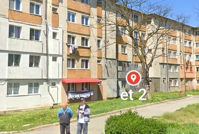 Inchiriez apartament ora? Petro?ani - 2