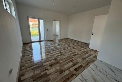 Casă cu 4 camere în Central - 3