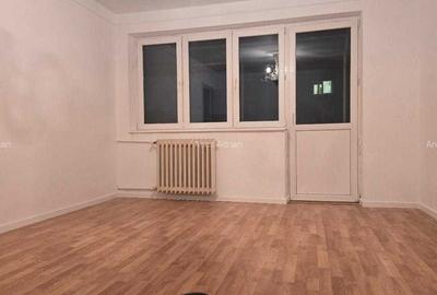 Apartament cu 3 camere semidecomandat în Tudor Vladimirescu - 1