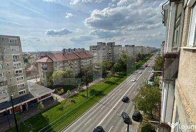 Apartament cu 3 camere decomandat în Nufărul - 2