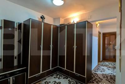 Apartament cu 3 camere decomandat în Micro 4 - 2