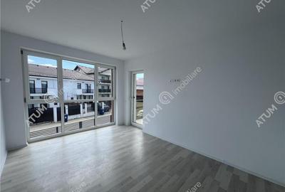 Casa intabulata cu 4 camere 3 bai si teren de 301 mp zona Ar - 4