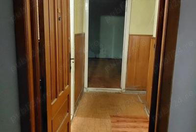 Apartament cu 3 camere decomandat în Traian - 1