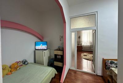 Apartament cu 2 camere semidecomandat, mobilat în P-ța Unirii - 10
