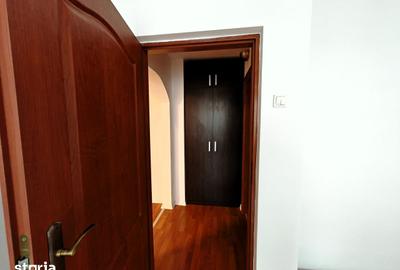 Apartament cu 3 camere decomandat, mobilat în Șerbănești - 9