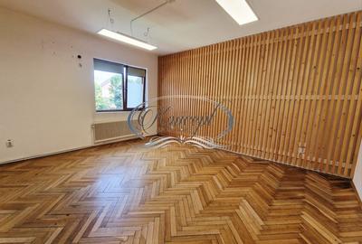 Casă individuală cu 8 camere cu Canalizare în Andrei Mureșanu - 6