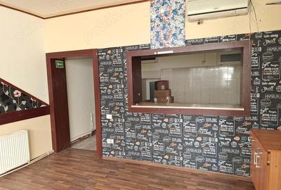 Casă cu 4 camere în Mărăței