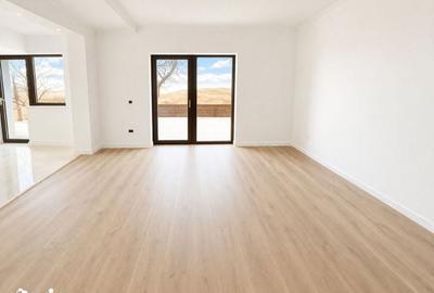 Casă cu 5 camere cu Teren 600 Mp în Tomești - 9