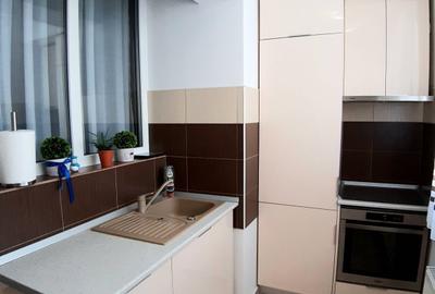 Apartament cu 3 camere decomandat în 9 Mai - 7