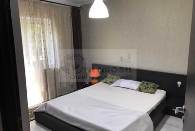 Apartament decomandat cu 3 camere - 70mp, central - 550€ - 1