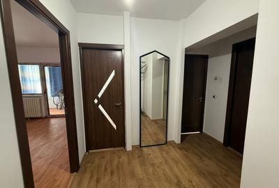 Apartament cu 2 camere decomandat, mobilat în Rovine