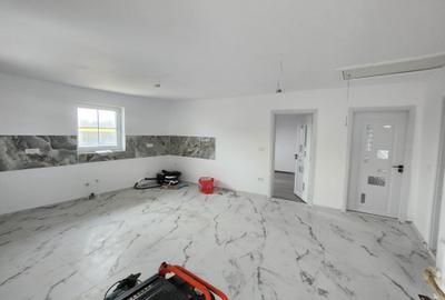 Casă cu 4 camere cu Teren 300 Mp în Hemeiuș - 3