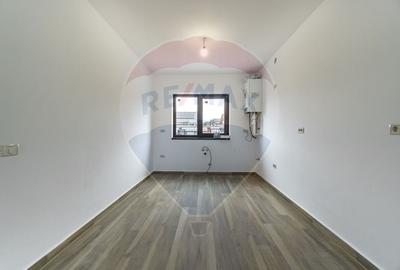 Casă cu 8 camere cu Teren 500 Mp în Tărlungeni - 45