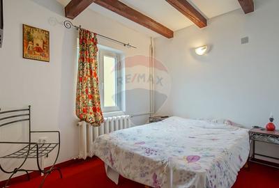 Vila cu potential turistic in Predeal privelisti si liniste montana - 22