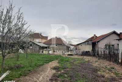 Casă cu 3 camere în Rontău