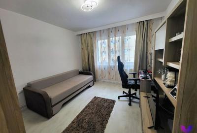 Apartament cu 3 camere decomandat, mobilat în Vasile Aaron - 9