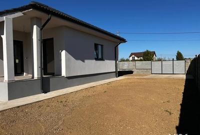 Casă cu 4 camere cu Teren 515 Mp în Șag