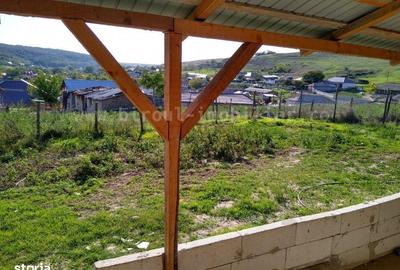 Casă cu 3 camere cu Teren 1500 Mp în Dobromir - 3