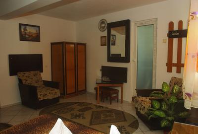 Casă cu Teren 268 Mp în Central - 16