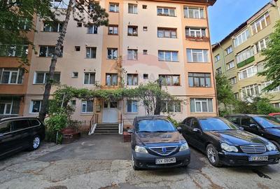 Apartament cu 2 camere de vanzare George Enescu, Suceava