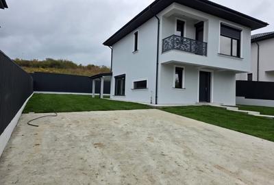 Casă individuală cu 4 camere cu Canalizare în Vișani - 2