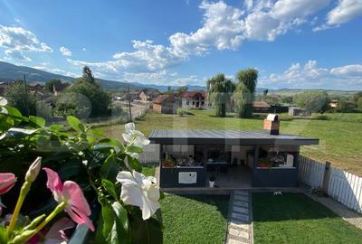 Casa de vanzare,5 camere,450 mp teren- Micesti - 2