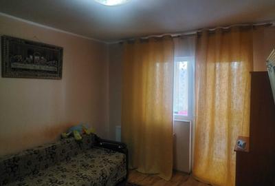 Garsonieră decomandată în Ipotești - 1