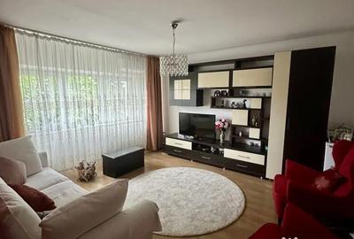 Apartament cu 3 camere decomandat în Berceni - 2